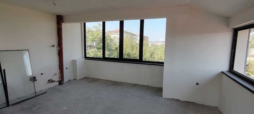 Продава се Тристаен апартамент в Хасково, Каменни - 97 кв.м за 950 €/кв.м - Снимка #5