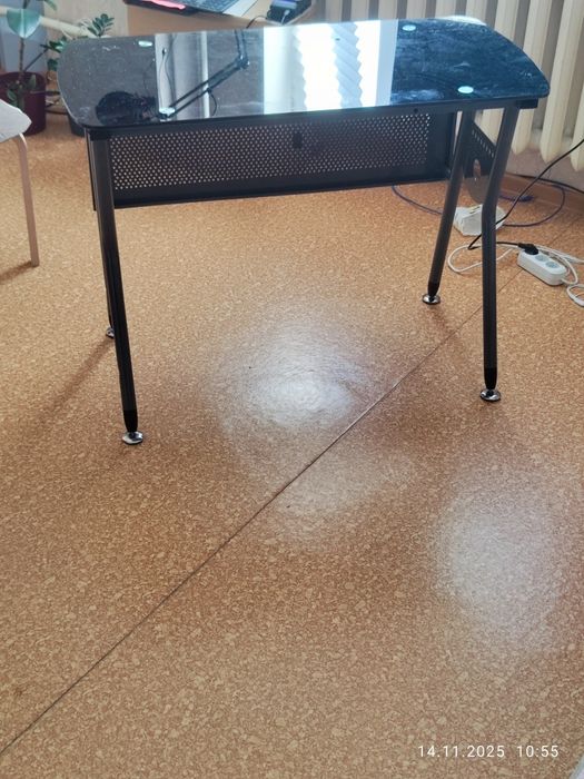 Стол компьютерный стеклянный разборный чёрный