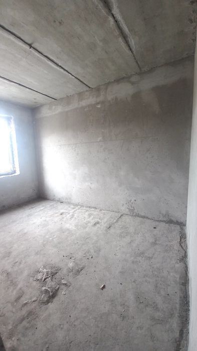Сергели квартира 1  комната 3 этаж коробка