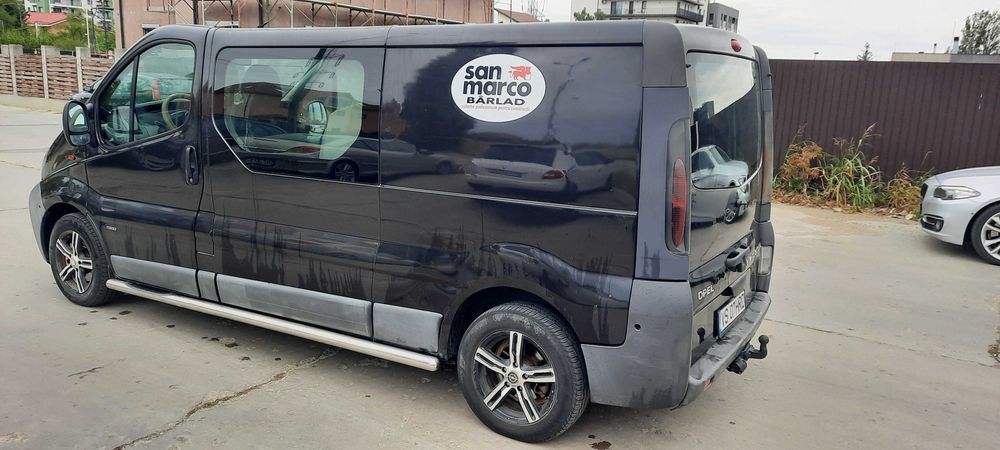 Opel Vivaro, 2,5 CDTI, 6 Locuri+ Duba ,6 Trepte , An 2006 , inm RO