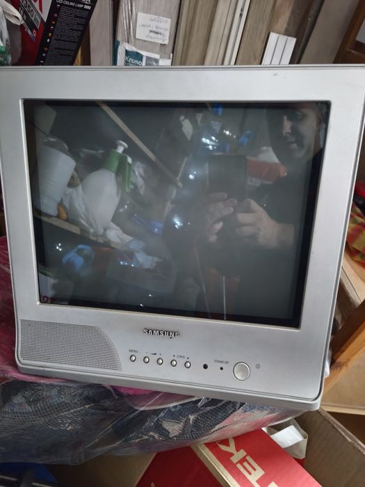 Телевизор 14 инча Филипс и Самсунг