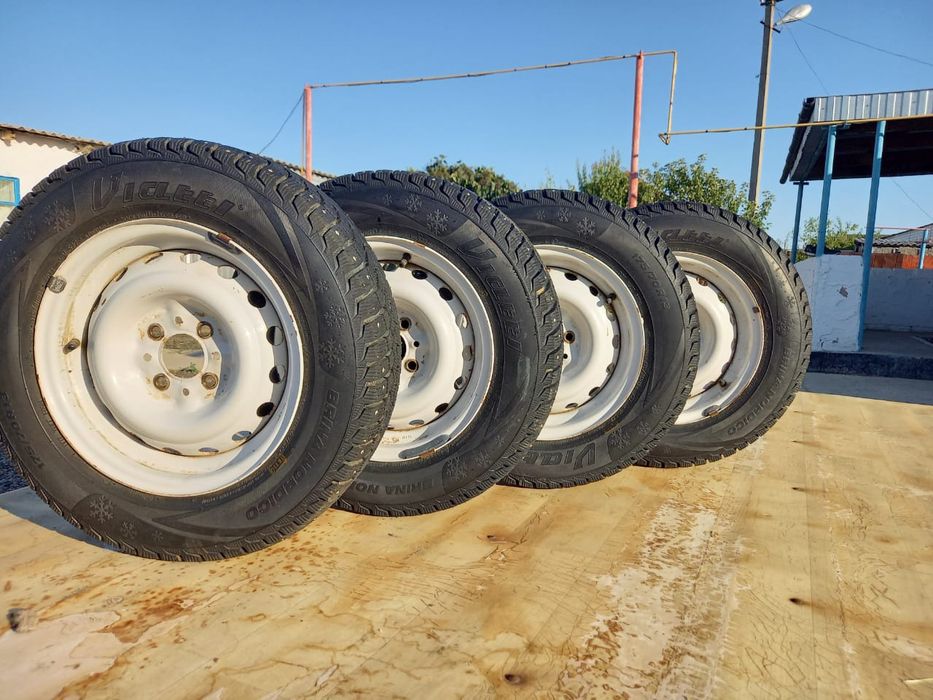 Продам Зимние Шины Шепами Шипы Зимний Диски Камера