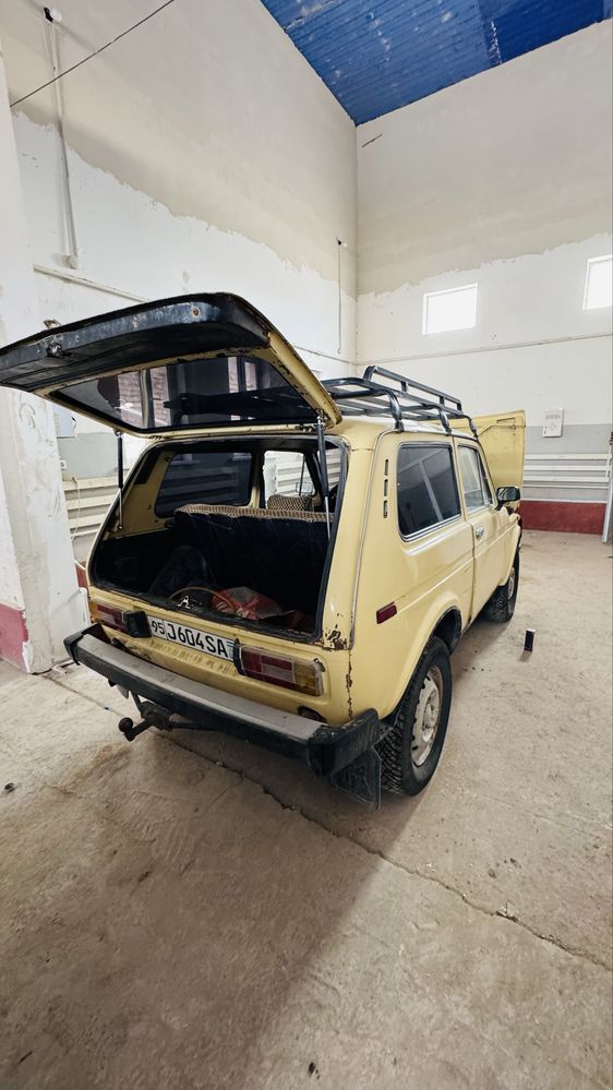 Niva Satiladi  1989-jil