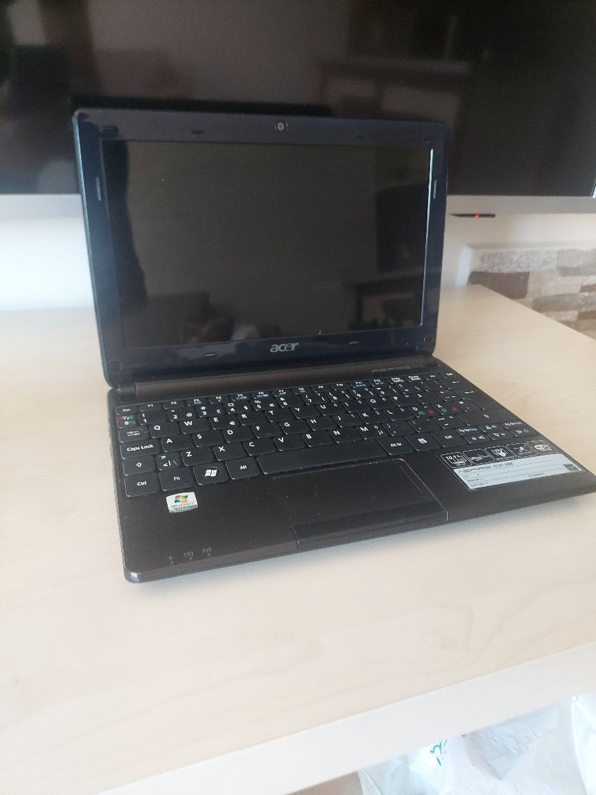 Мини лаптоп Acer