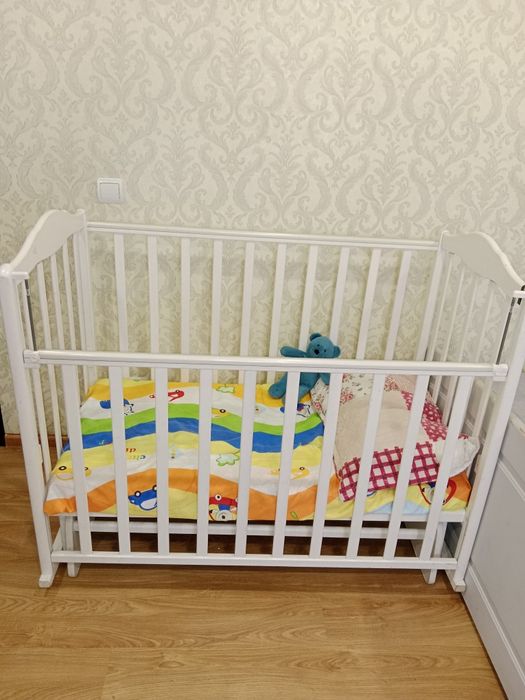 Срочно продам детскую кроватку в хорошем состоянии с матрасом