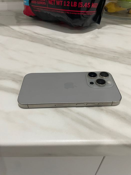 IPhone 15 Pro Като нов