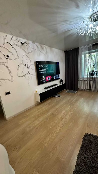 Продам 3 комн. кв., район 8 шк.