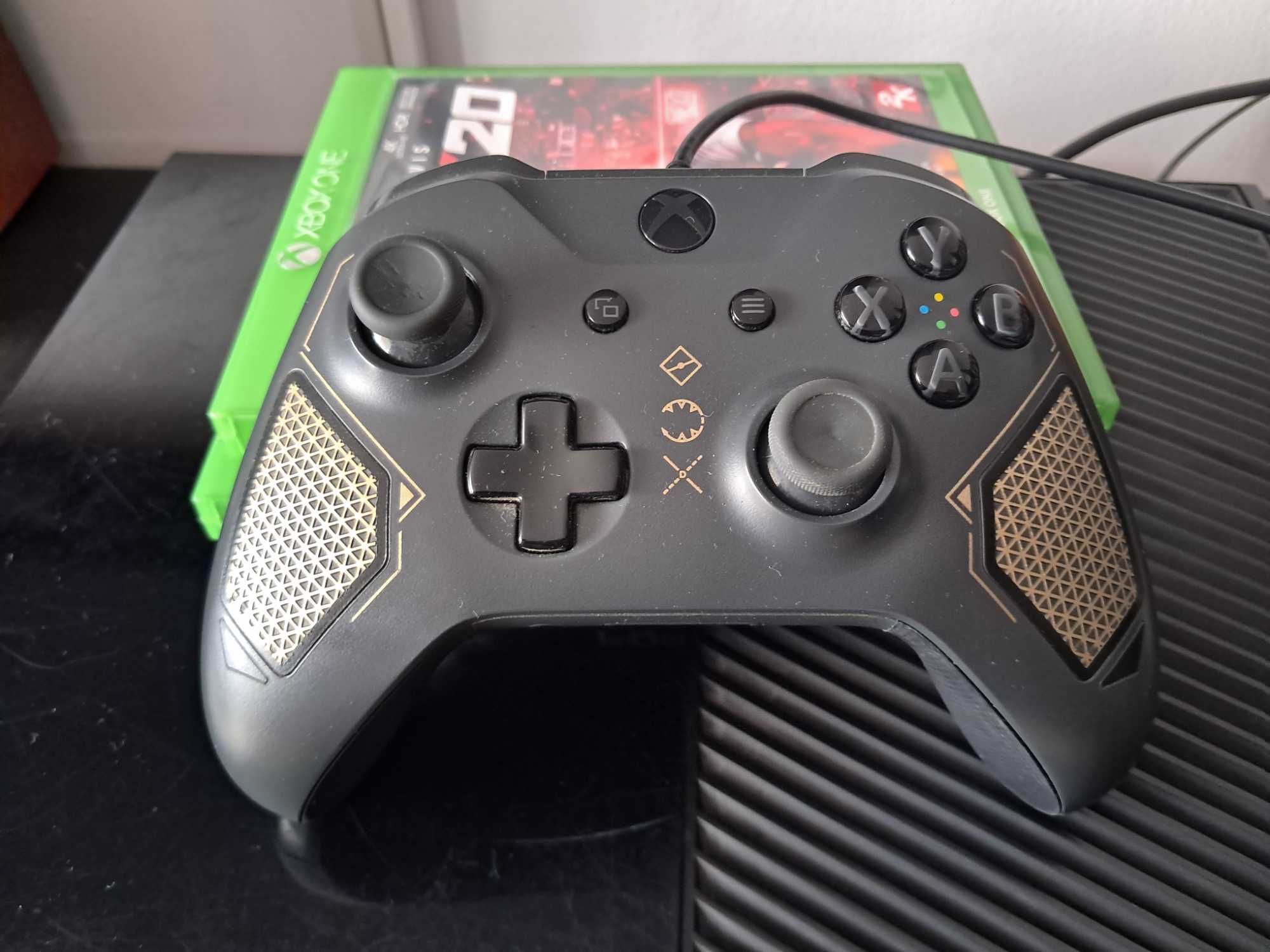 Xbox One | 3 Jocuri Originale | 1 Controller de colecție | Impecabil