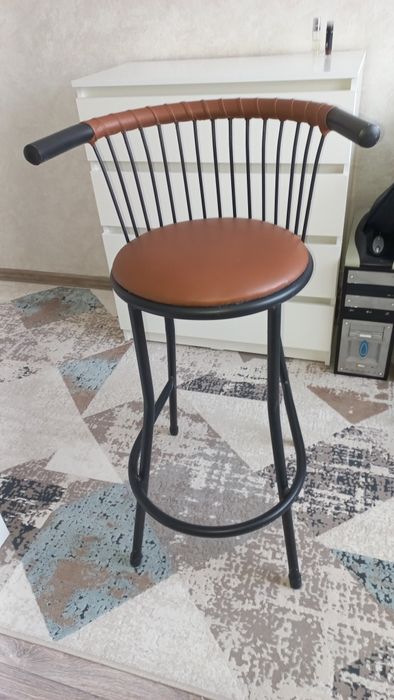 Продам барный стул