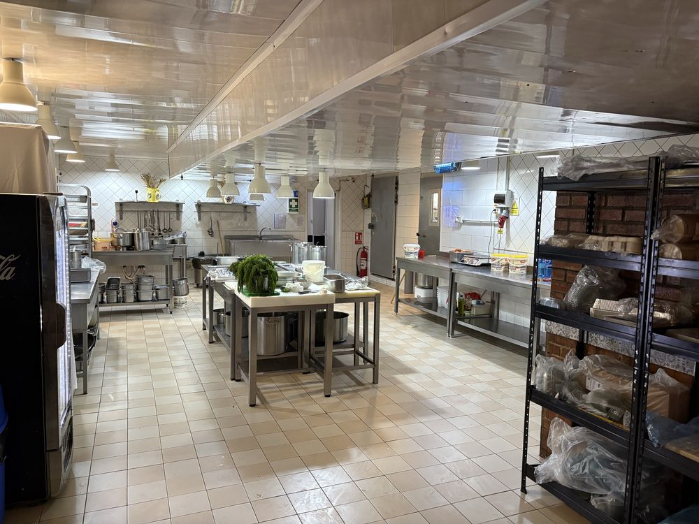 Inchiriez spatiu comercial Bulevardul Garii 4-6