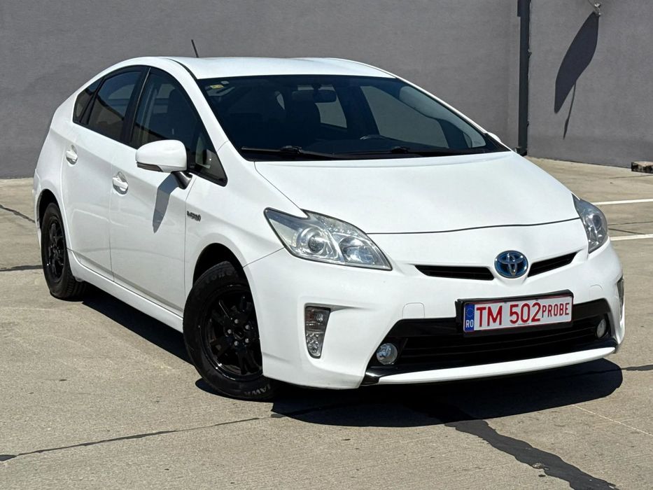 Toyota Prius Hybrid Automat an 2015 recent import - Rate - Navigatie Piele Camera
