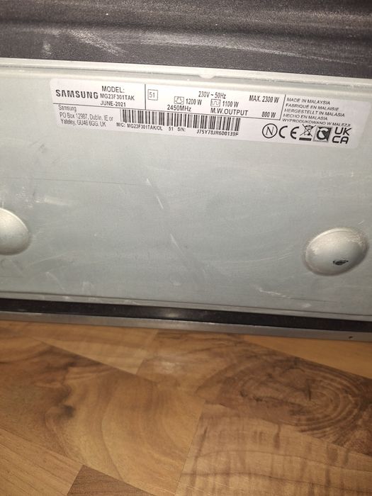 Cuptor cu microunde samsung model MG23F301TAK