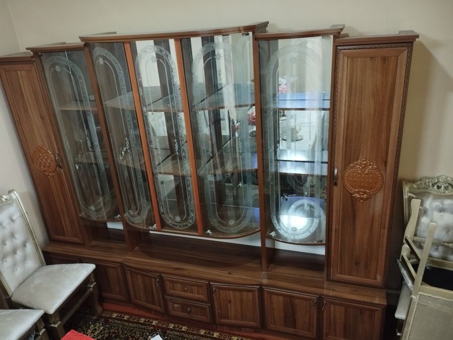 Стенка сотилади золати зор