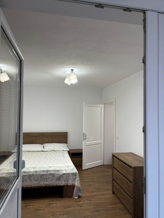 Apartament 3 camere -  de inchiriat