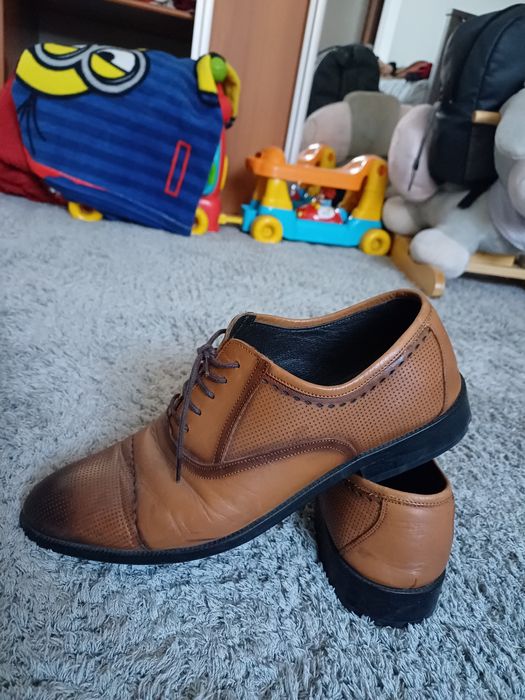 Pantofi fin piele naturala, mărimea 43