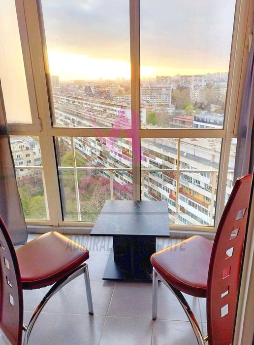 ТОП Локация! Просторен- Тристаен- Чайка