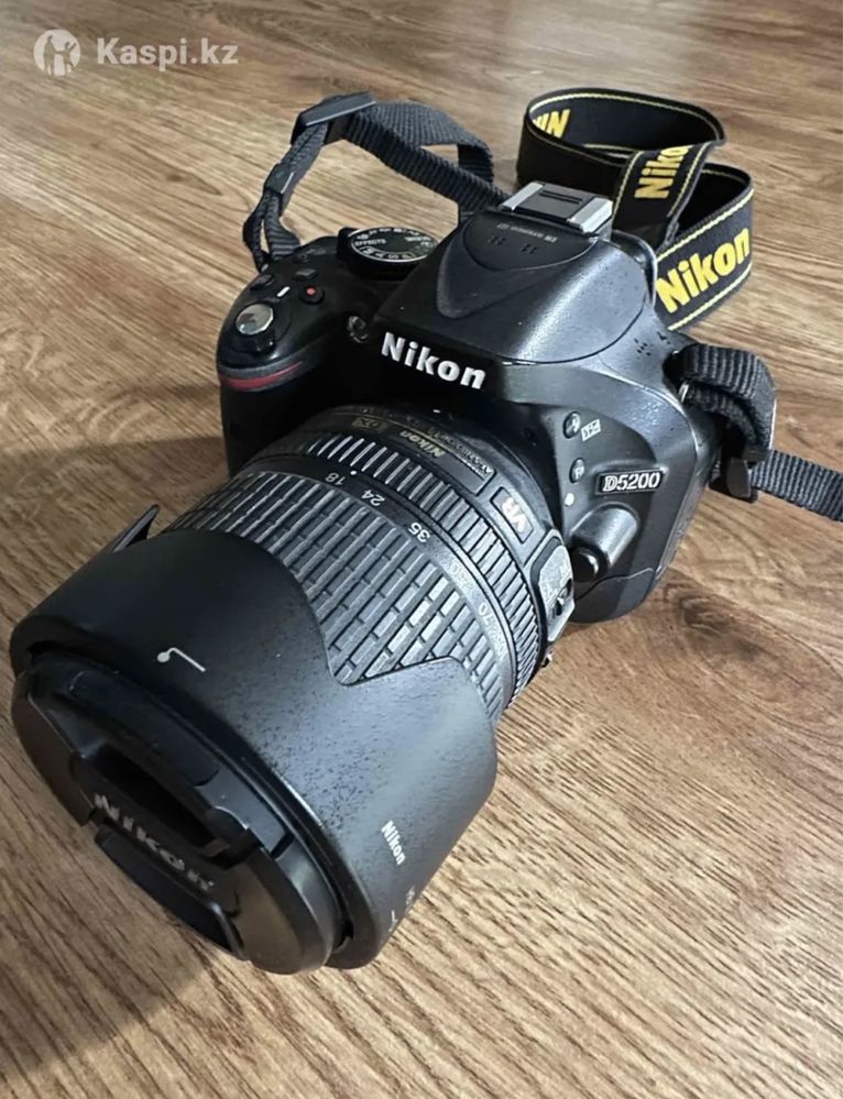 Срочно ! Зеркальный Фотоаппарат Nikon D5200