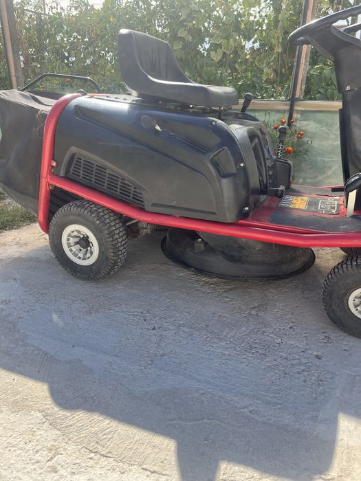 Vand/schimb tractor tuns iarba