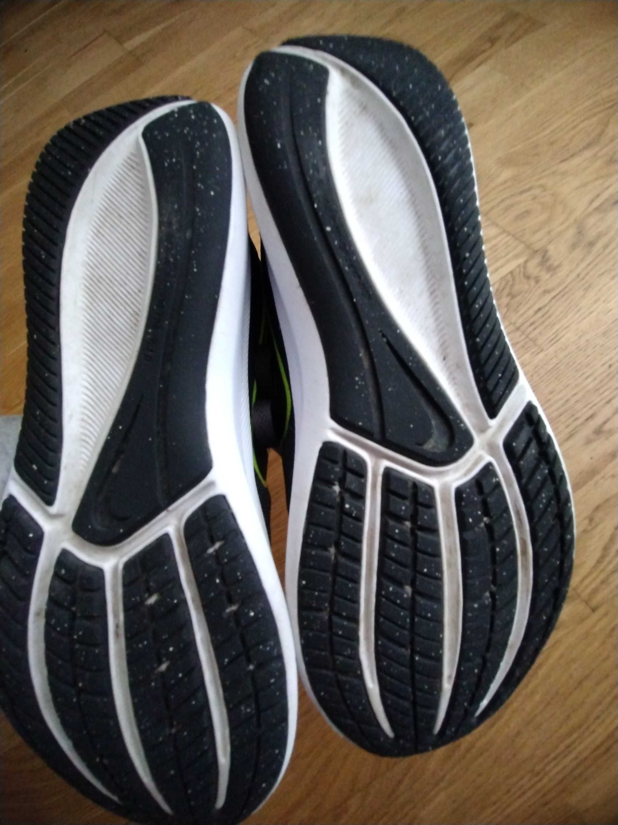 Pantofi sport Nike Star Runner 3 marime 36.5 4.5Y