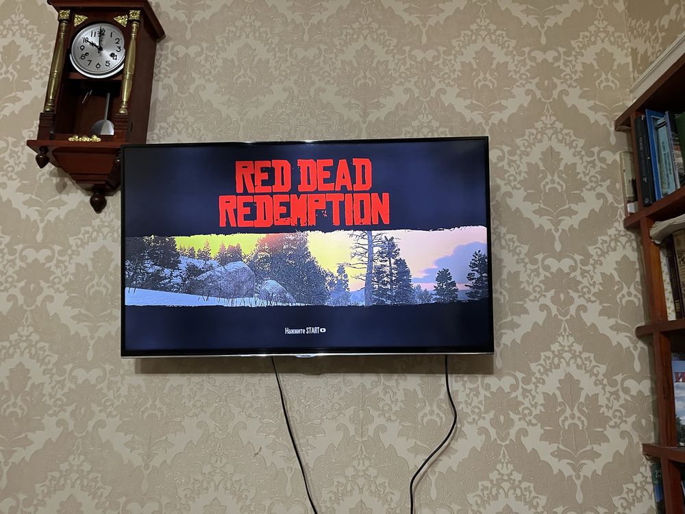 Продам xbox 360 прошит на freeboot в идеальном состоянии 25+ дисков