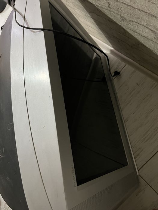 Телевизор старой модели