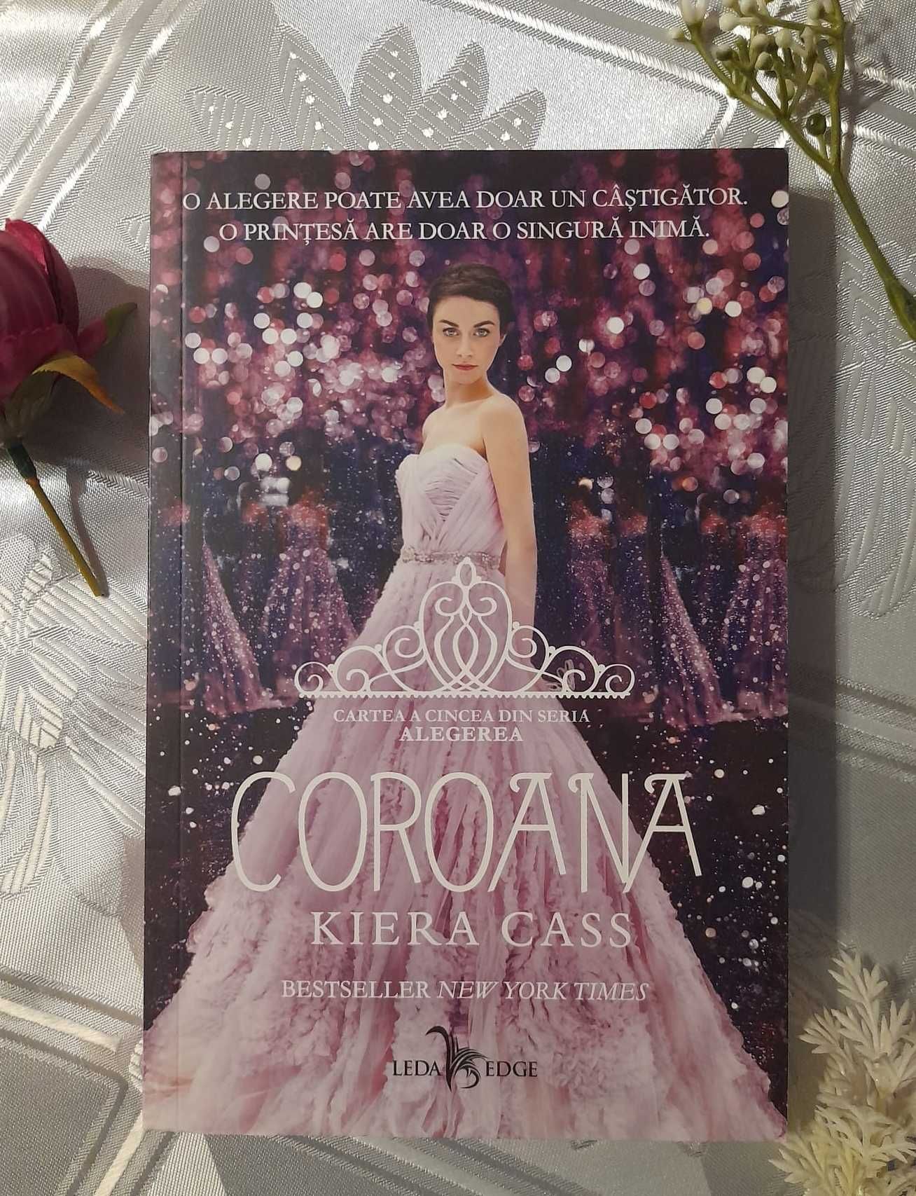 Set cărți Kiera Cass + 2 semne de carte din aceeași serie