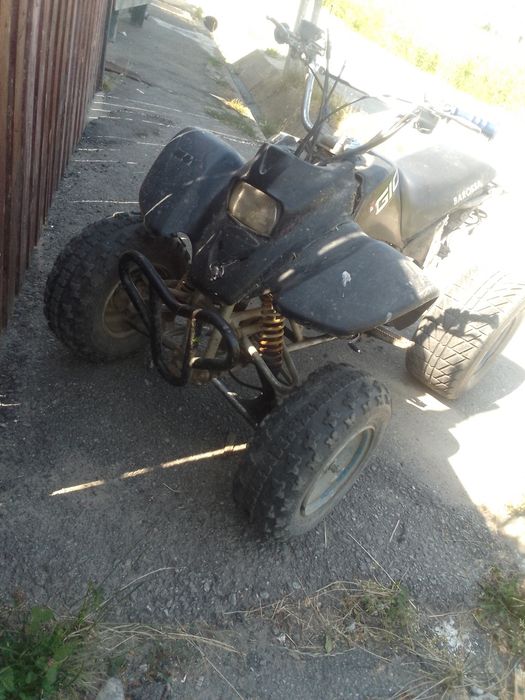 Vînd sau scib cu un ATV de 300 mă dau difereța