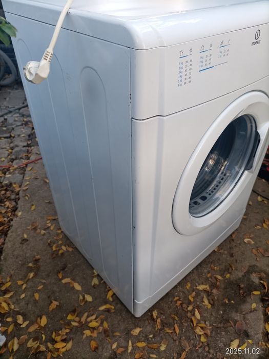 Продавам Сушилня Indesit вентилационна