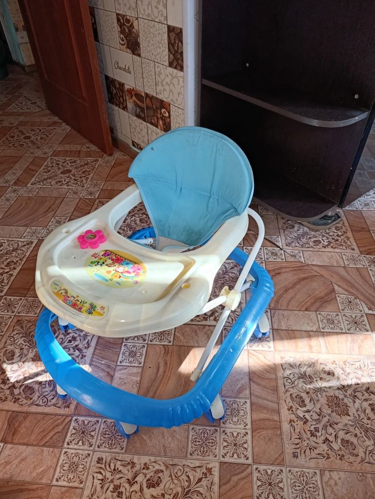 Продам ходунки .