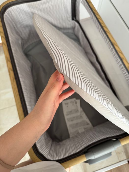 Бебешко легло next to me