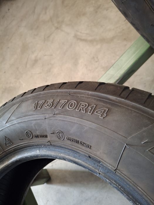 2 Anvelope de iarnă 175 70 r14 Firestone