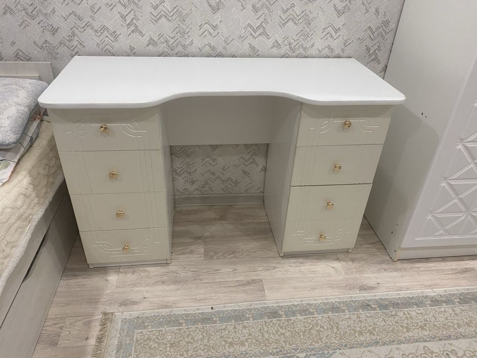 Комод в отличном состояний