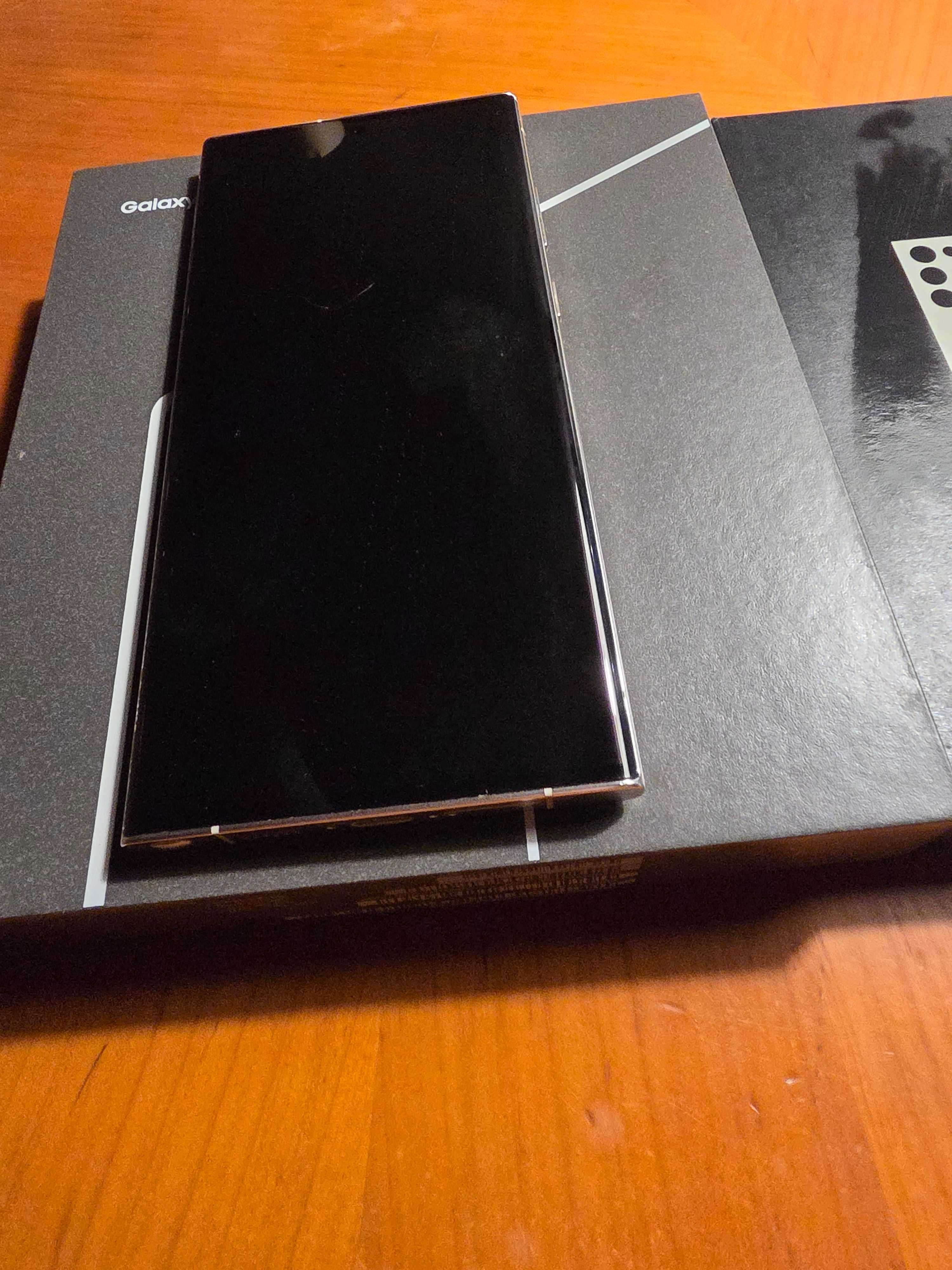 Samsung galaxy S23 Ultra 256 GB бял