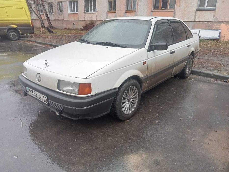 Продам пассат б3 1.8 моно