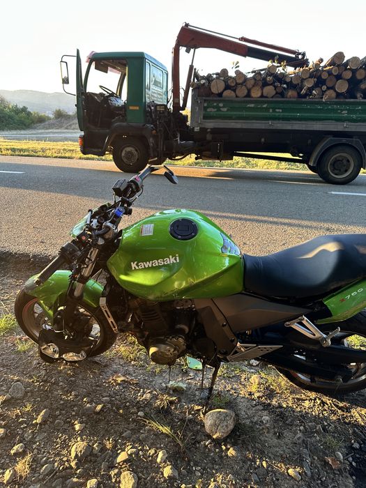 Kawasaki z750 s AVARIAT