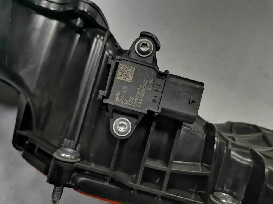 Ново ОЕ Всмукателен Колектор Дросел 5B3F937 / 7619008 BMW S63 F90 F95
