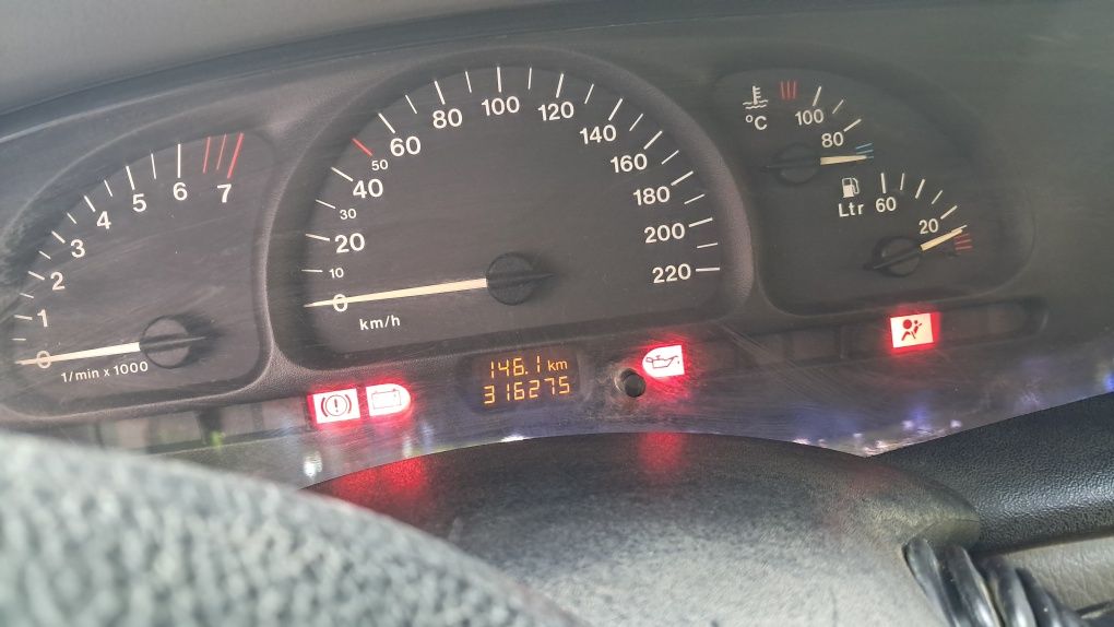 Продава се опел вектра