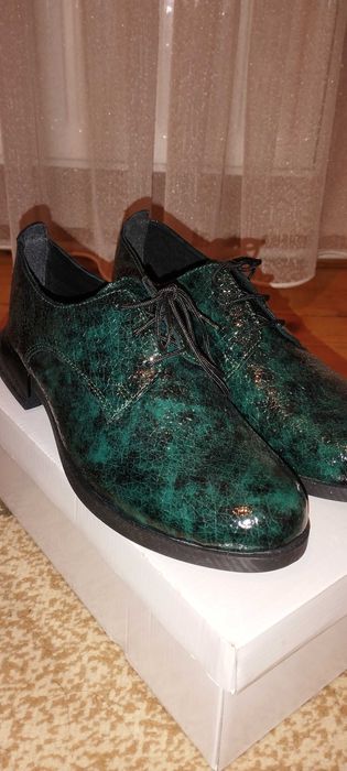 Нови дамски обувки естествена кожа 39