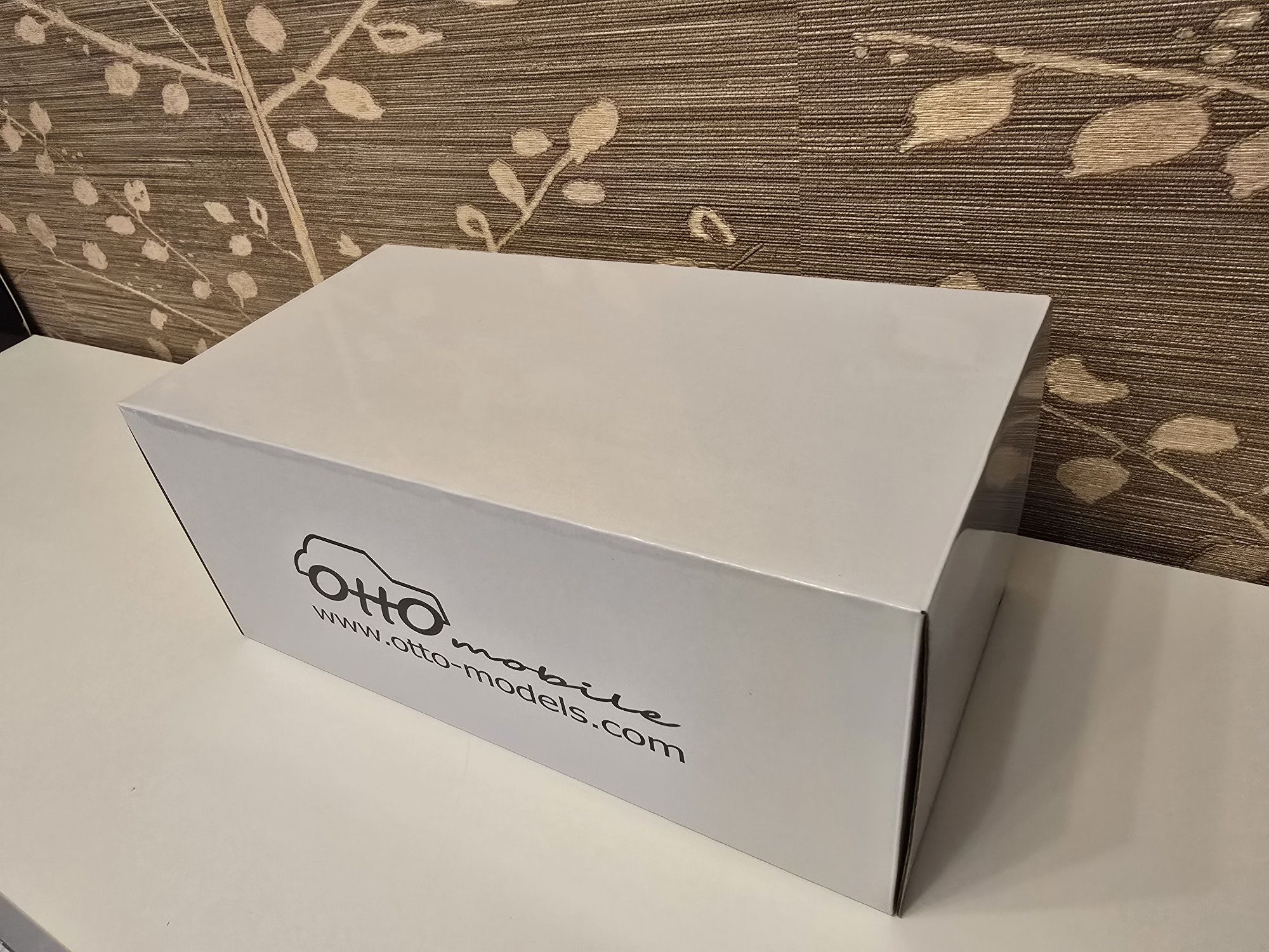 Audi Allroad 1:18 на Otto