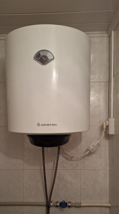 Продам АРИСТОН 50 л.
