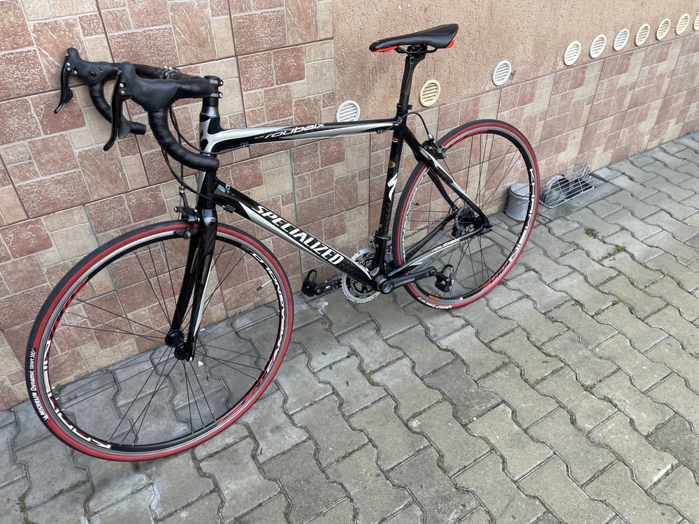 Bicicleta cursiera Carbon full Campagnolo