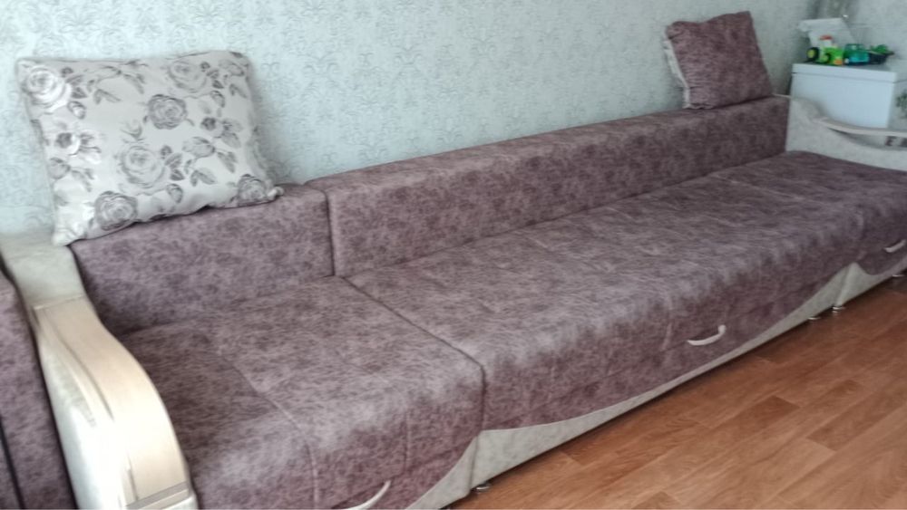 Продам диван в отличном состоянии