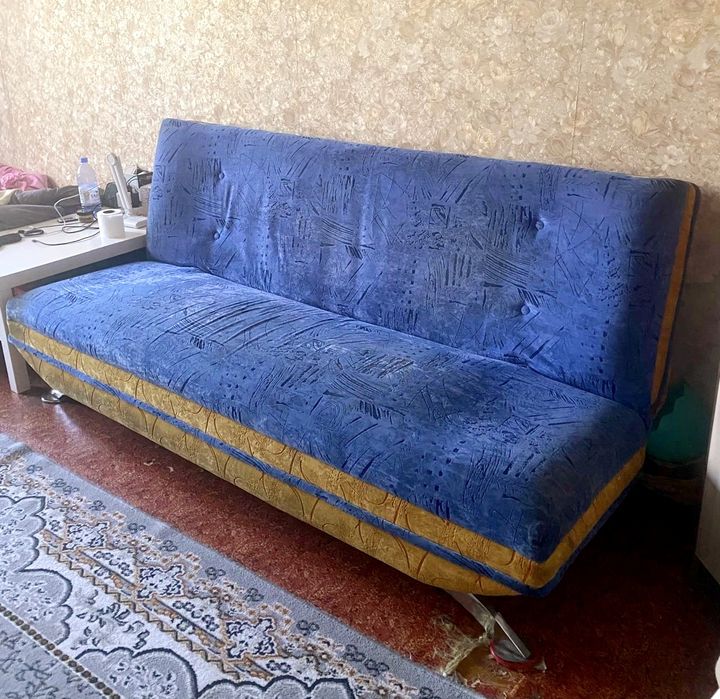 Диван-книжка СРОЧНО!!!