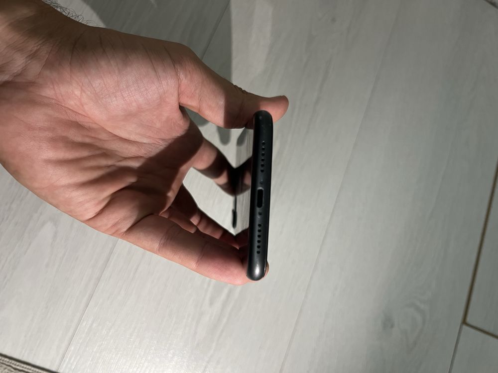 Продам Iphone 11 в хорошем состояний
