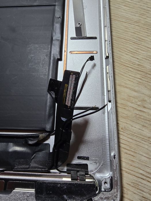 IPad 2021 [generația 9] (pentru piese) ecran, carcasa, bateria