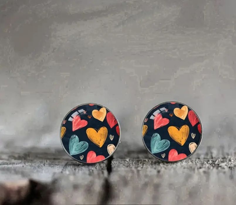 Елегантни обеци сърца