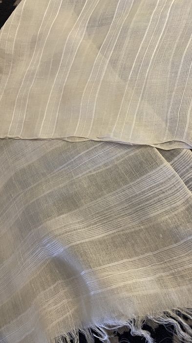 Marama borangic, lungime 360cm, latime 53 cm.