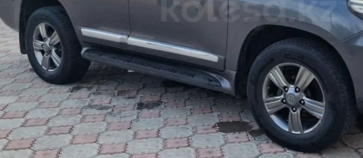 Диски с шинами продается