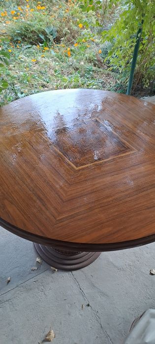 Стол сотилади. Холати яхши.