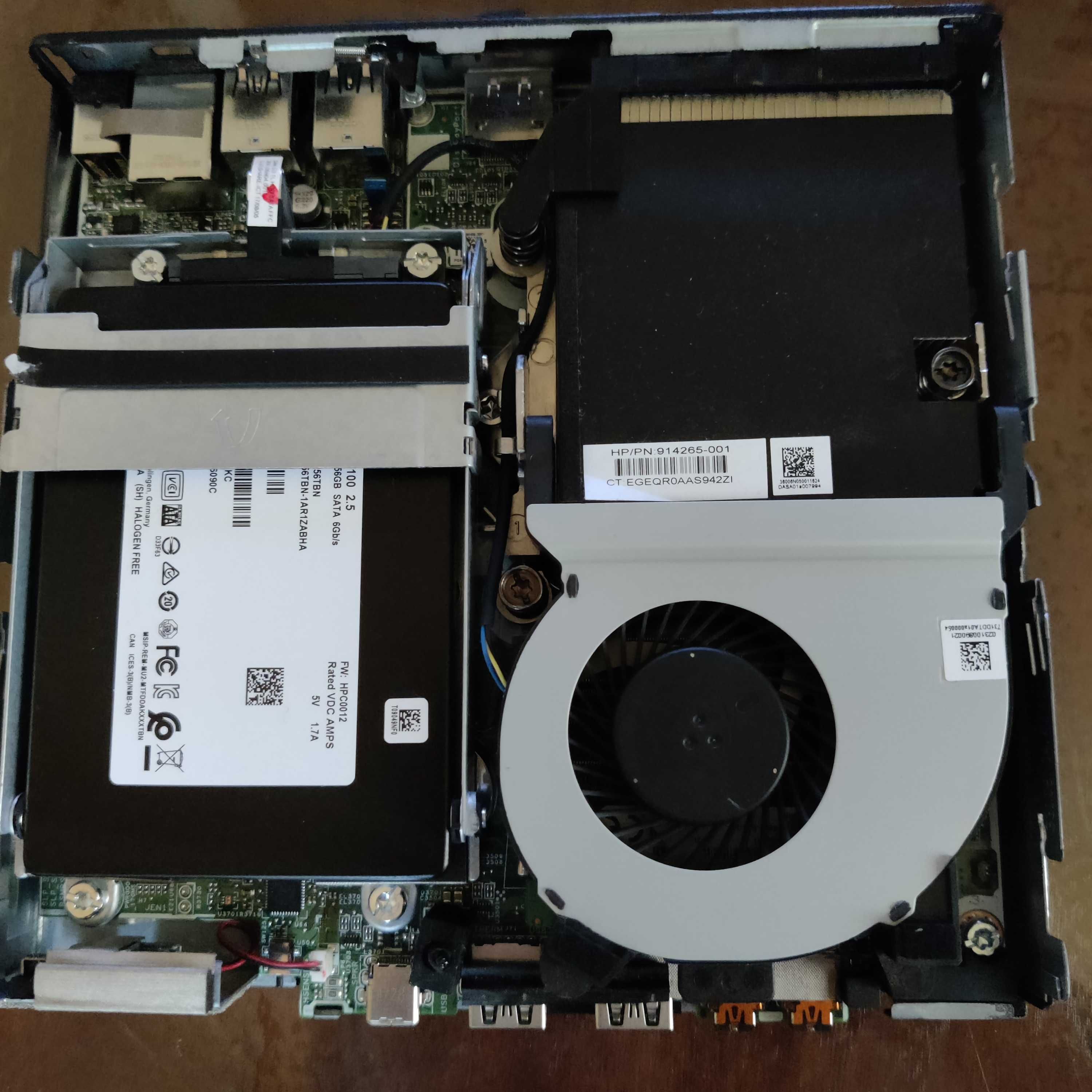 Мини компютър HP ProDesk 600 G3, Intel i3 7300T, 8GB DDR4, 256GB SSD